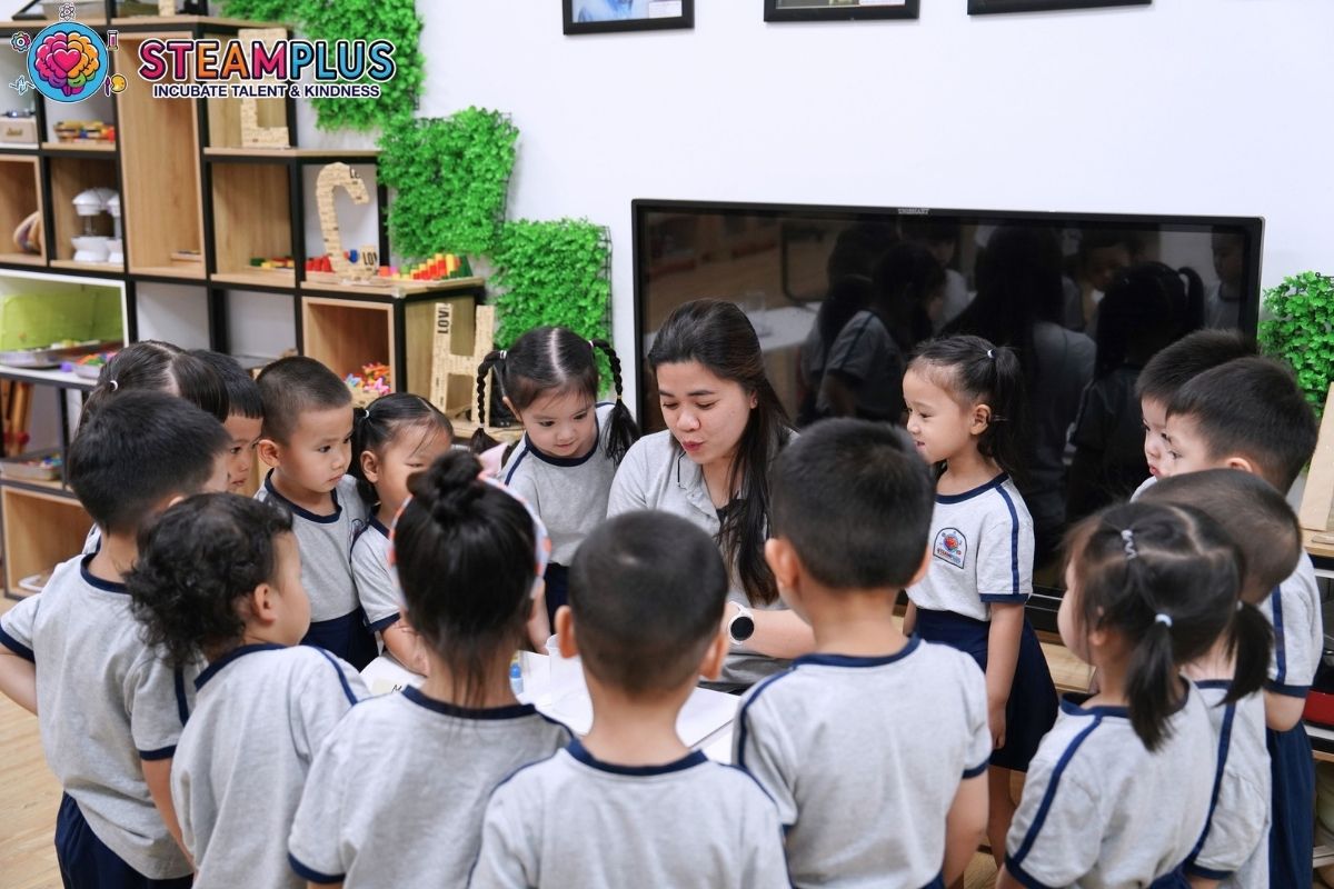 mẫu giáo tích hợp song ngữ