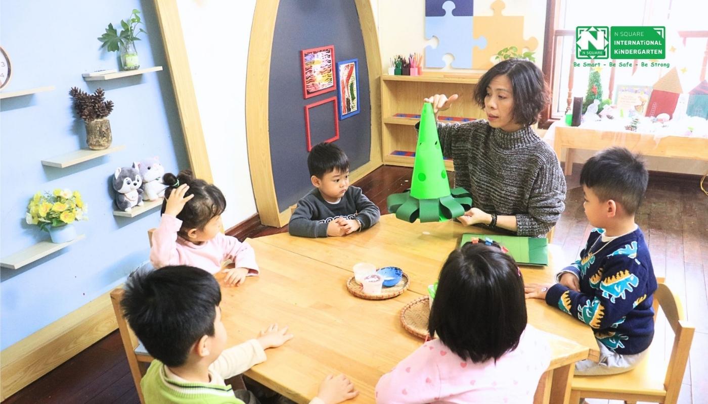 mẫu giáo quốc tết Tây Hồ 